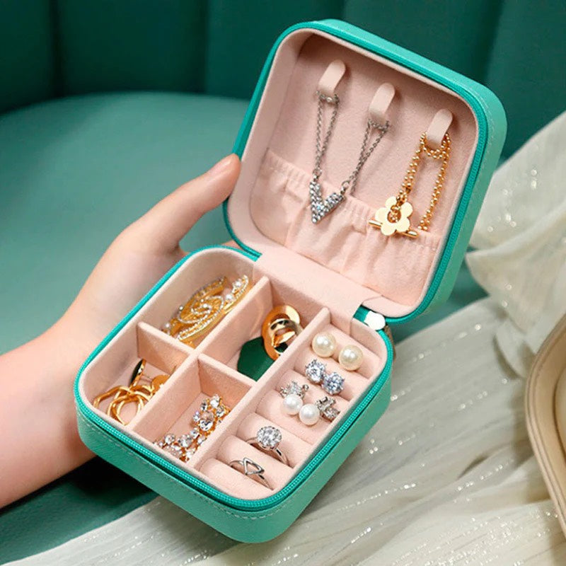 Mini Jewelry Travel Case (Multicolor)